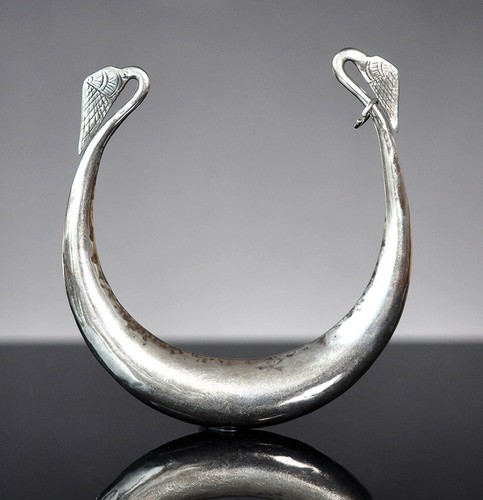 Fine old silver torque - ,, hmong