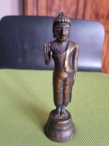 Sehr alter thailändischer - sehr,